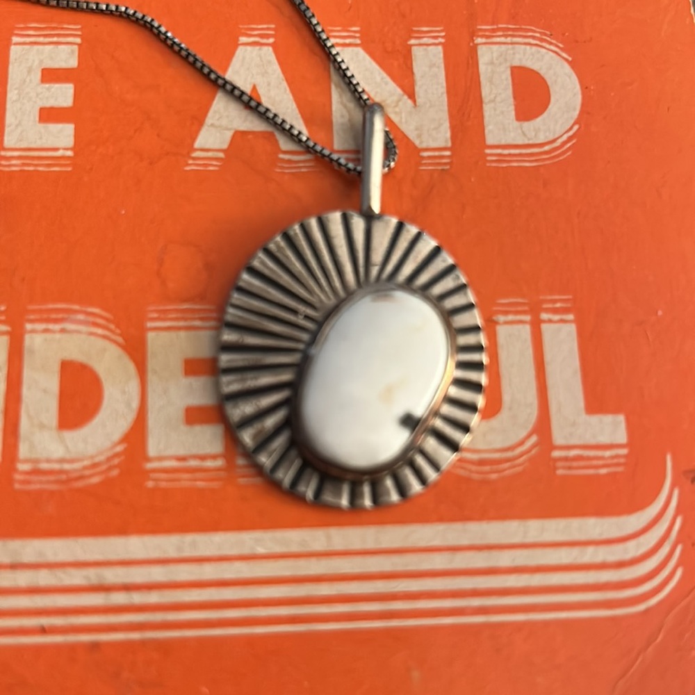 Vancrafted studio pendant and necklace - Picture 2 of 4